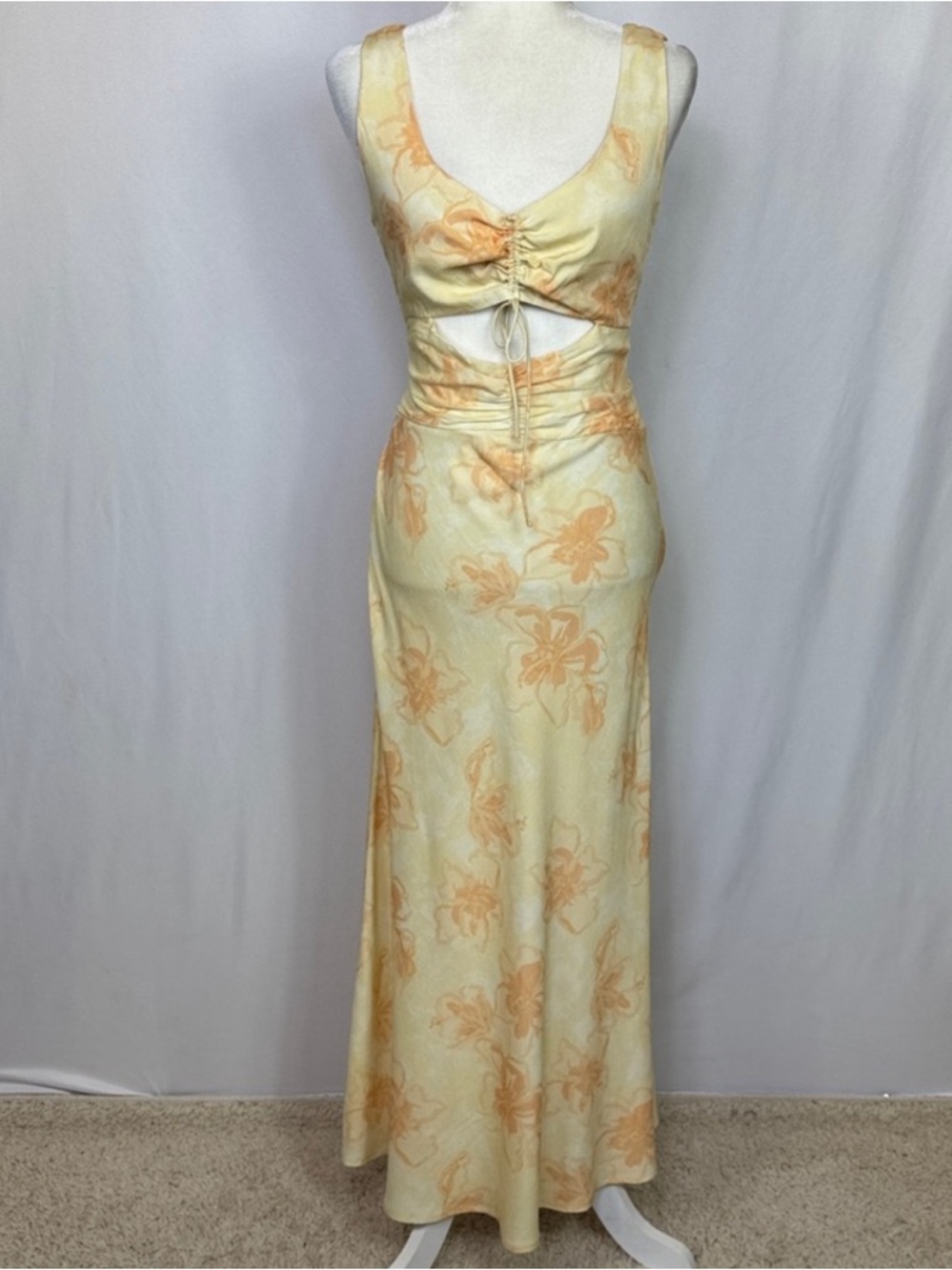 Petal & Pup Orin Maxi‎ Dress Size Medium Floral Yellow Cut Out - Picture 6 of 16